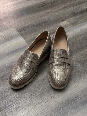 Vionic Women's Cheryl II Metallic Snake Skin Print Loafers New